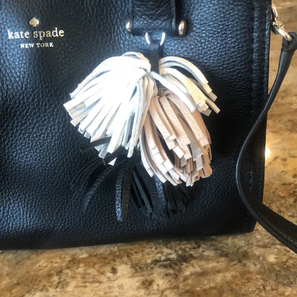 SPOTLESS ♠️ Kate Spade black satchel w/detachable shoulder strap w/lthr poms - Picture 2 of 9